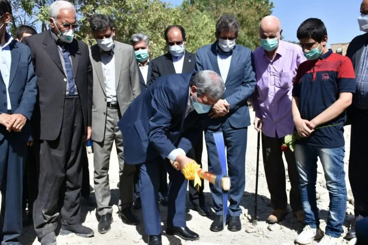 کلنگ زنی احداث مدرسه ۱۵ کلاسه اُتیسم دراستان کرمانشاه