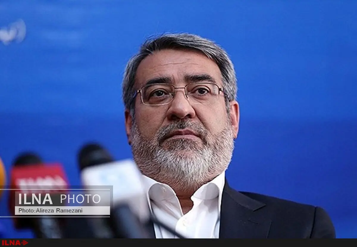 تذکر وزارت کشور به تجمعات غیرقانونی احمدی‌نژاد/ ناکامی تروریست‌ها در انفجار پایگاه سپاه و نیروی انتظامی
