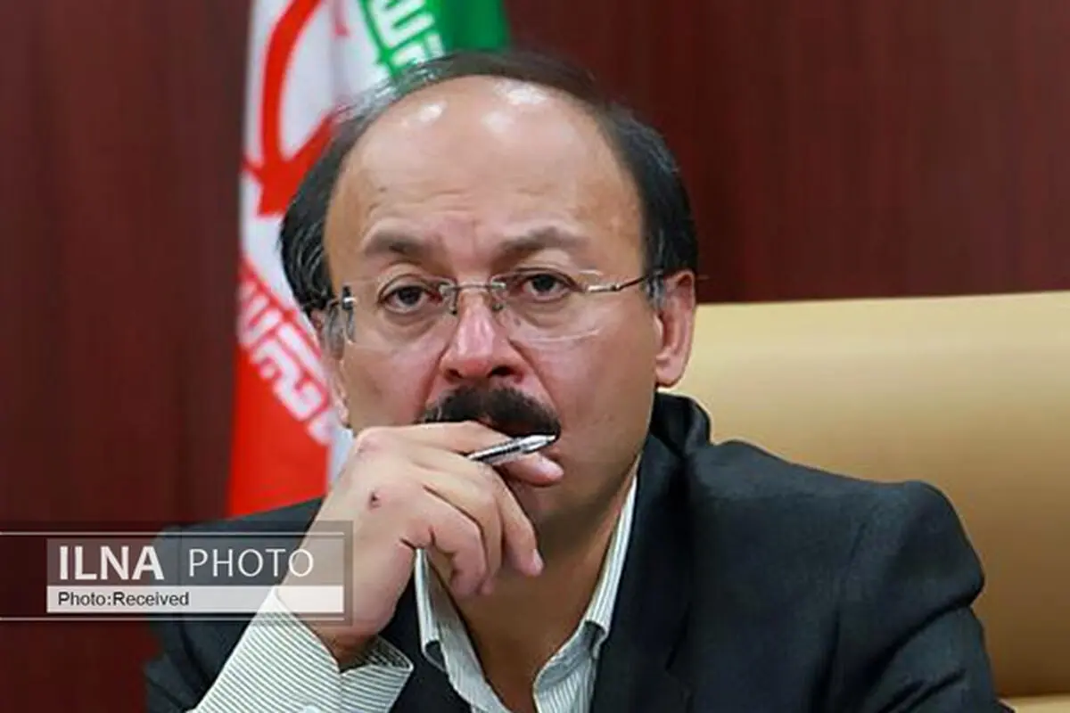 علت اخراج من مهمانیِ سال ۹۸ بود/ دانشگاه ۶ ماه حقوق من را نداد/ از موضع آقای ولایتی بی‌خبرم