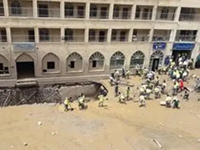 حضور یگان‌های انتظامی و ترافیکی پلیس پایتخت در مناطق سیل زده امامزاده داوود