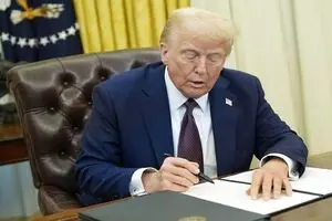ترامپ ۳۰۰ نیروی گارد ملی به شیکاگو اعزام کرد