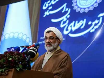 استادان، حکیمان زمانه ما هستند