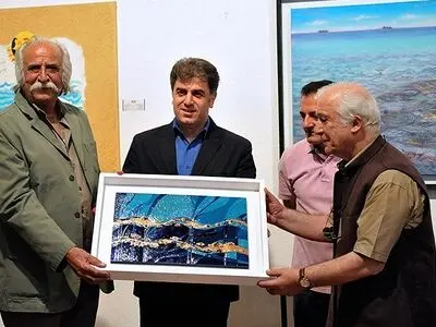 نمایشگاه "ماهی‌ها و مرجان" به  یاد کلانتری و زرین‌کلک افتتاح شد