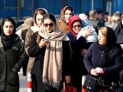 خانه‌نشینی زنان شاغل پس از جنگ؛ بیکاری، آنان را به قعر سلسله مراتب طبقاتی و جنسیتی می‌برد