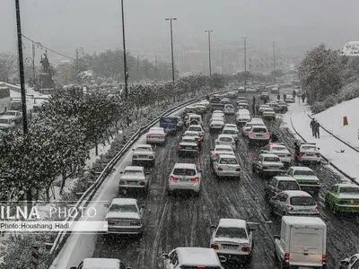 بارش برف پاییزی در تهران/1