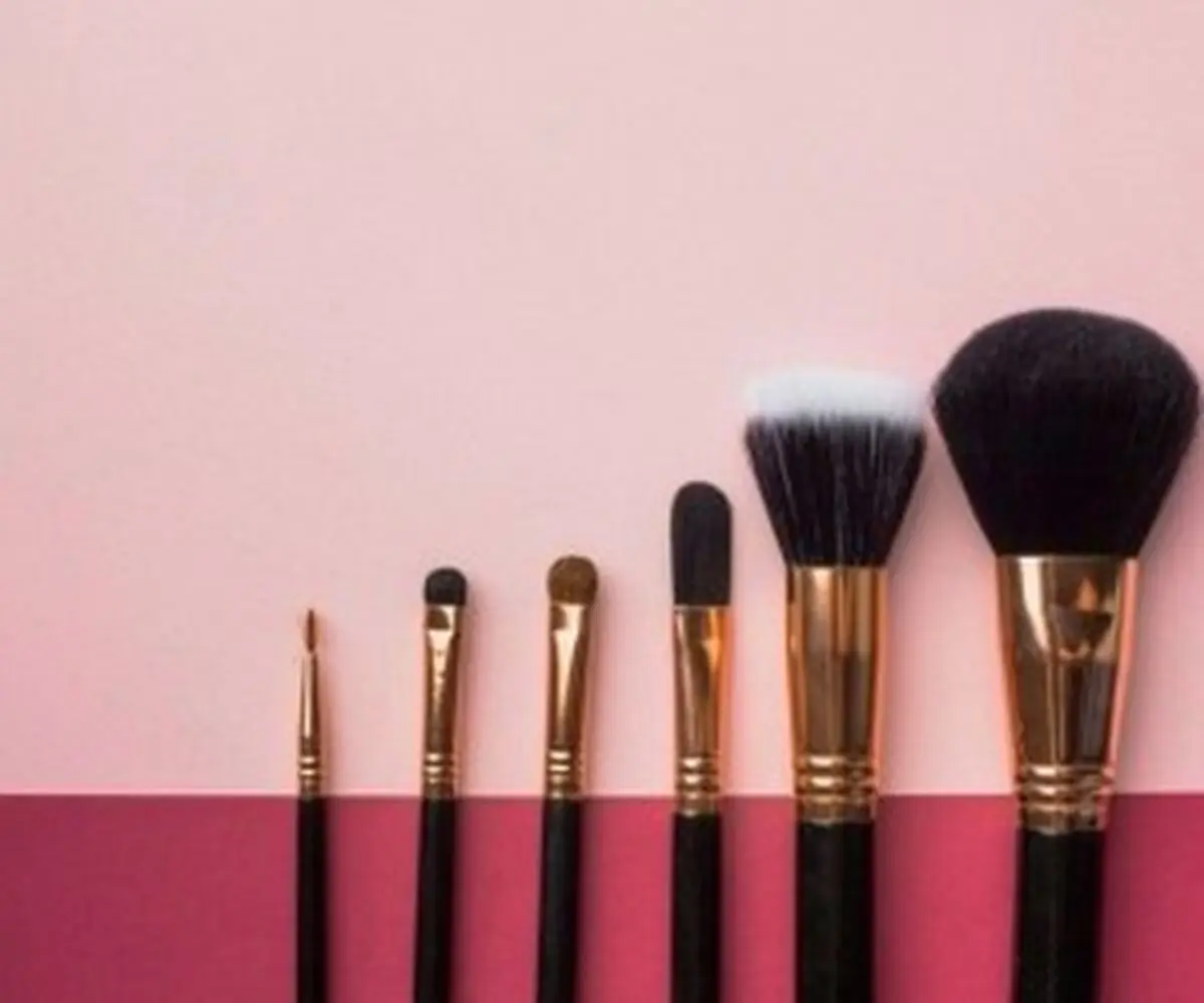 روش متفاوت تمیز کردن قلمو و برس های آرایشی