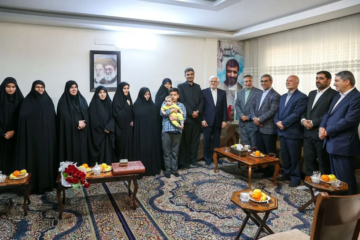 معاون اول رئیس‌جمهور به دیدار خانواده شهید برونسی رفت