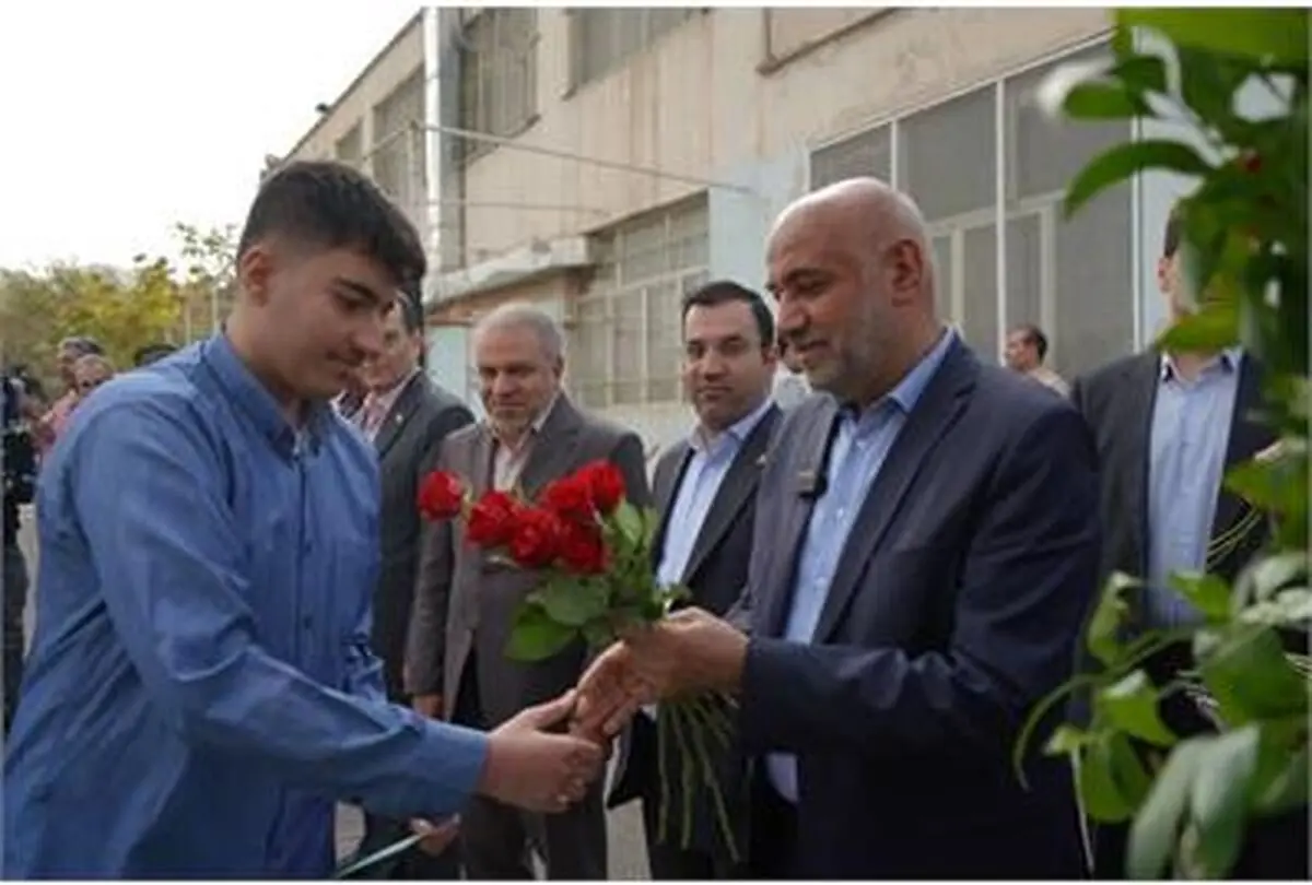 هیچ هنرآموز هنرستانی در ایران یا جهان بیکار نمی‌ماند