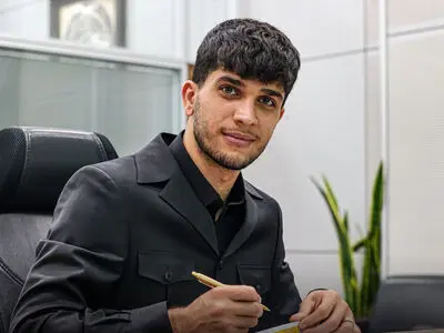 رسمی: مدافع ملی پوش سپاهان تمدید کرد