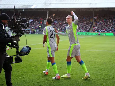 منچسترسیتی برد و تاتنهام در خارج از خانه باخت