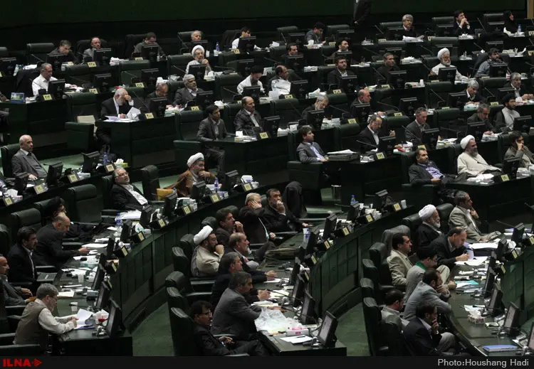 سوال نمایندگان از گودرزی و حجتی/قرائت گزارش کمیسیون تلفیق و جرم سیاسی در صحن مجلس