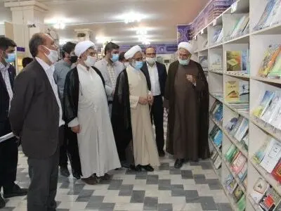 نماینده ولی‌فقیه در سپاه از نمایشگاه محصولات پژوهشگاه علوم اسلامی امام صادق (ع) بازدید کرد
