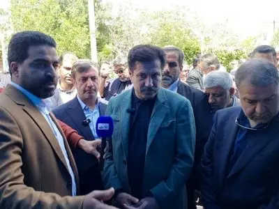 از گلایه دامدار از تأمین اجتماعی تا هشدار فرماندار درباره پسماند 7000 تنی آرادکوه و اختصاص آرامستان جدید
