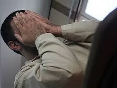 دستگیری کلاهبردار حرفه ای در ساوجبلاغ/ خسارت میلیاردی مالباختگان برای حل مشکلات اداری