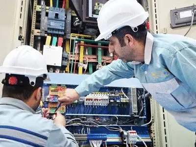  تابلوهای جبران توان راکتیو در نورد سرد ۱۲۵۰ بومی‌سازی و بازسازی شد