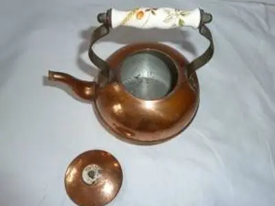 تمیز کردن رسوب کتری و سماور با چندین روش راحت و سریع