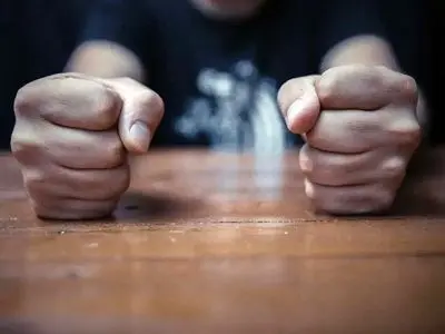 خشم فروخورده چیست، چگونه آن را آزاد کنیم؟ 