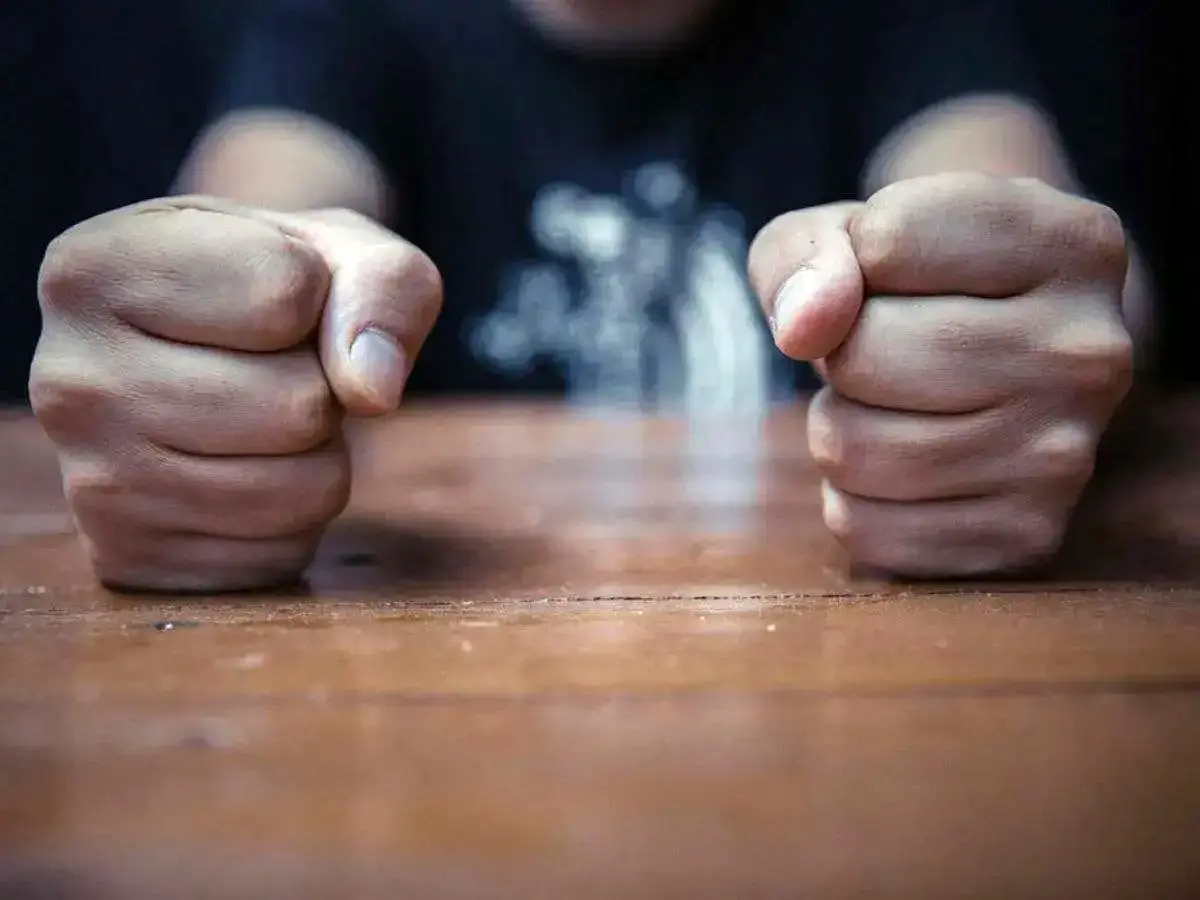 خشم فروخورده چیست، چگونه آن را آزاد کنیم؟ 