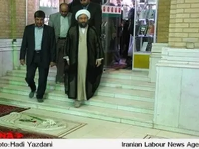 ادای احترام رئیس قوه قضاییه به مقام شامخ شهیدان