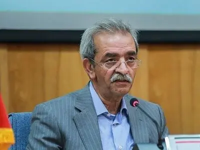 باید به صادرات صنعتی توجه شود/ به دلیل عدم عضویت در سازمان تجارت جهانی تا 20 درصد تعرفه پرداخت می‌کنیم