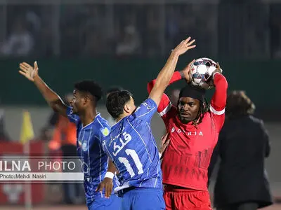 دیدار تیمهای استقلال تهران و پرسپولیس تهران