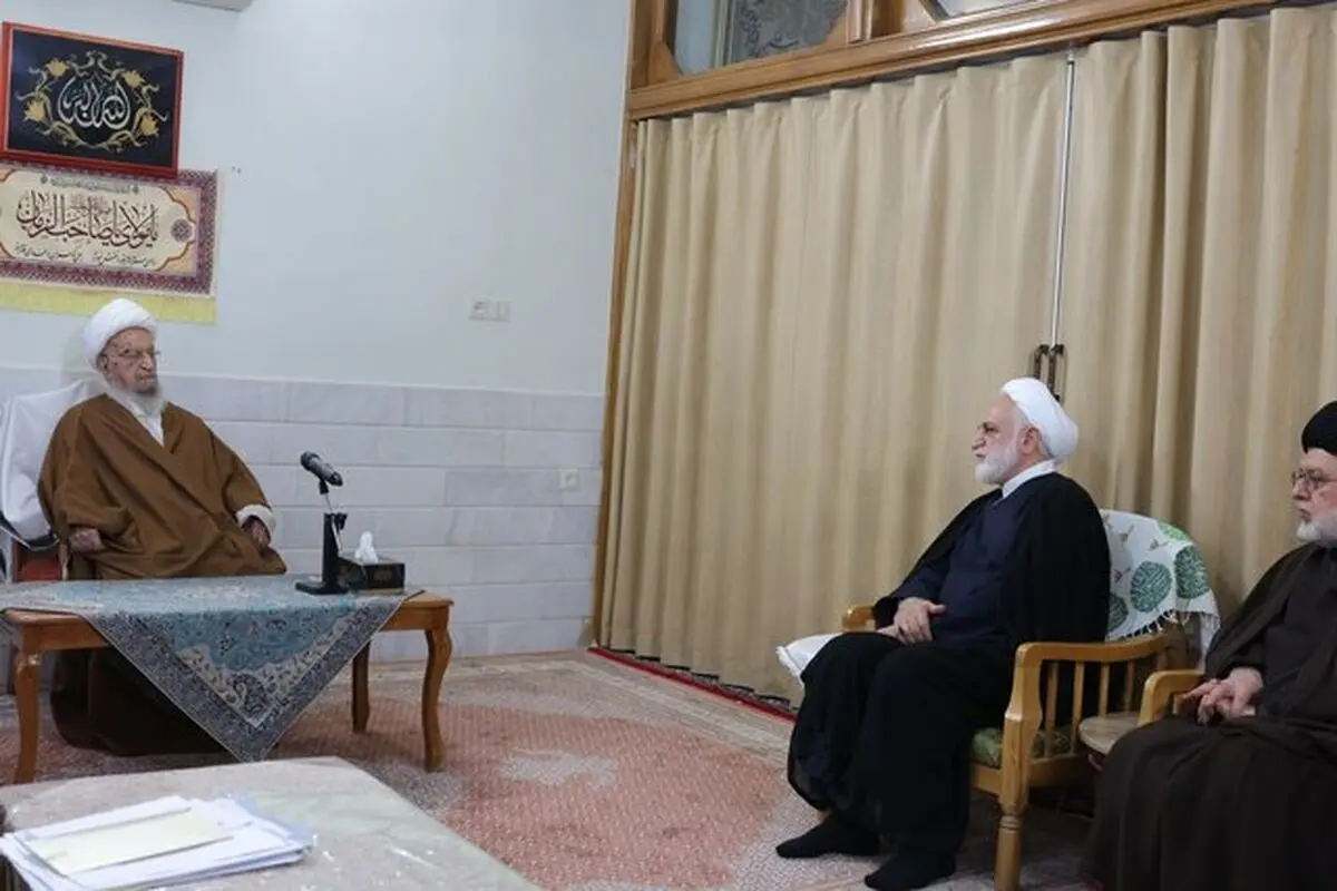  آیت‌الله مکارم شیرازی از اطاله دادرسی‌ها در مراکز قضایی گلایه کرد
