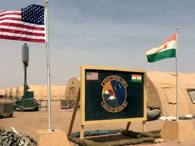اکتمال انسحاب القوات والمعدات الأمیرکیة من قاعدة نیامي الجویة في النیجر