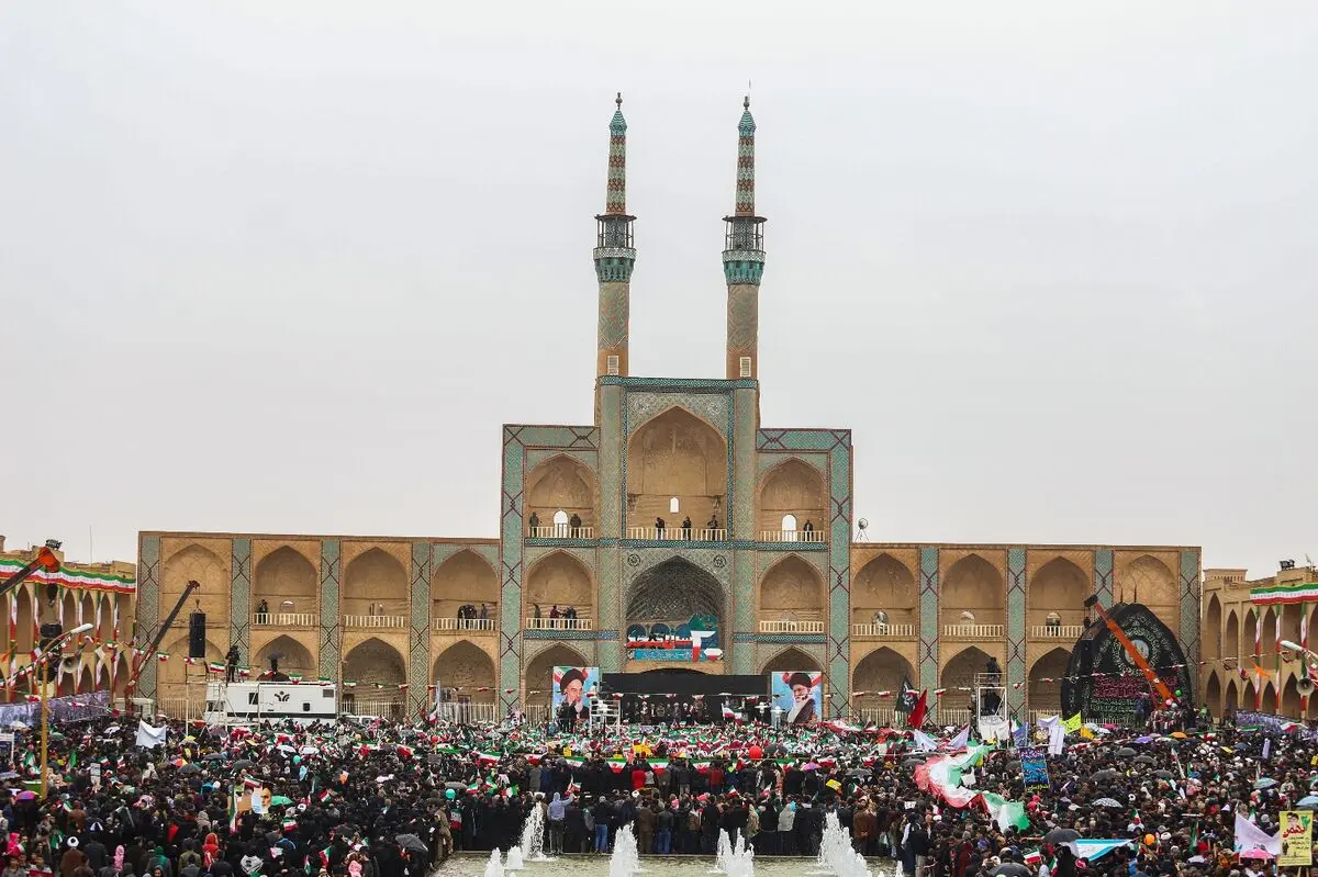 چهل‌سالگی انقلاب با حضور دشمن‌‌شکن اهالی دارالعباده رقم خورد