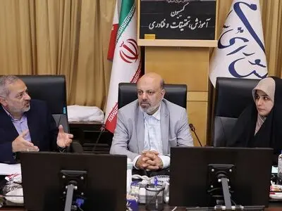 موافقت کمیسیون آموزش مجلس با برنامه‌های کاظمی