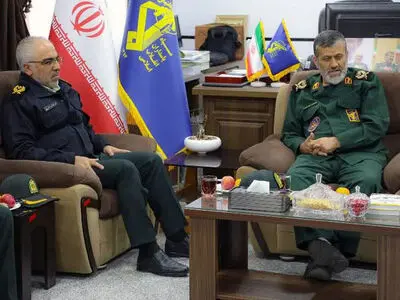سپاه و نیروی انتظامی همسنگر هستند