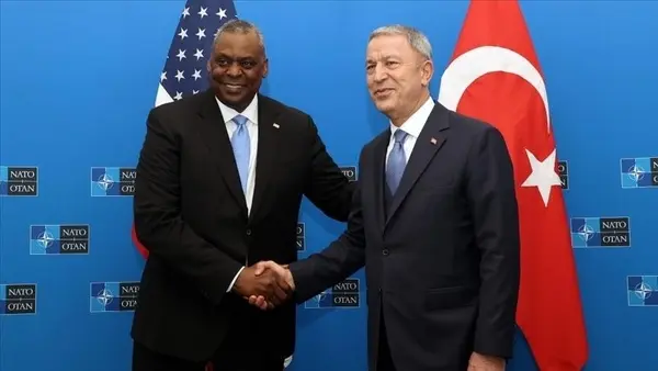 گفت و گوی تلفنی وزرای دفاع ترکیه و امریکا

