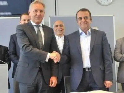 Mercedes-Benz, Iran Khodro Sign Truck Deal Mercedes-Benz