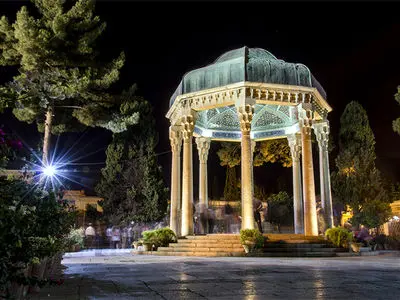 محور سی‌امین یادروز بین‌المللی حافظ اعلام شد/حافظ در آفرینش‌های هنری و ادبی