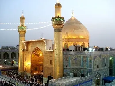 طلاکاری گنبد حرم مطهر امام علی (ع) مرمت می‌شود