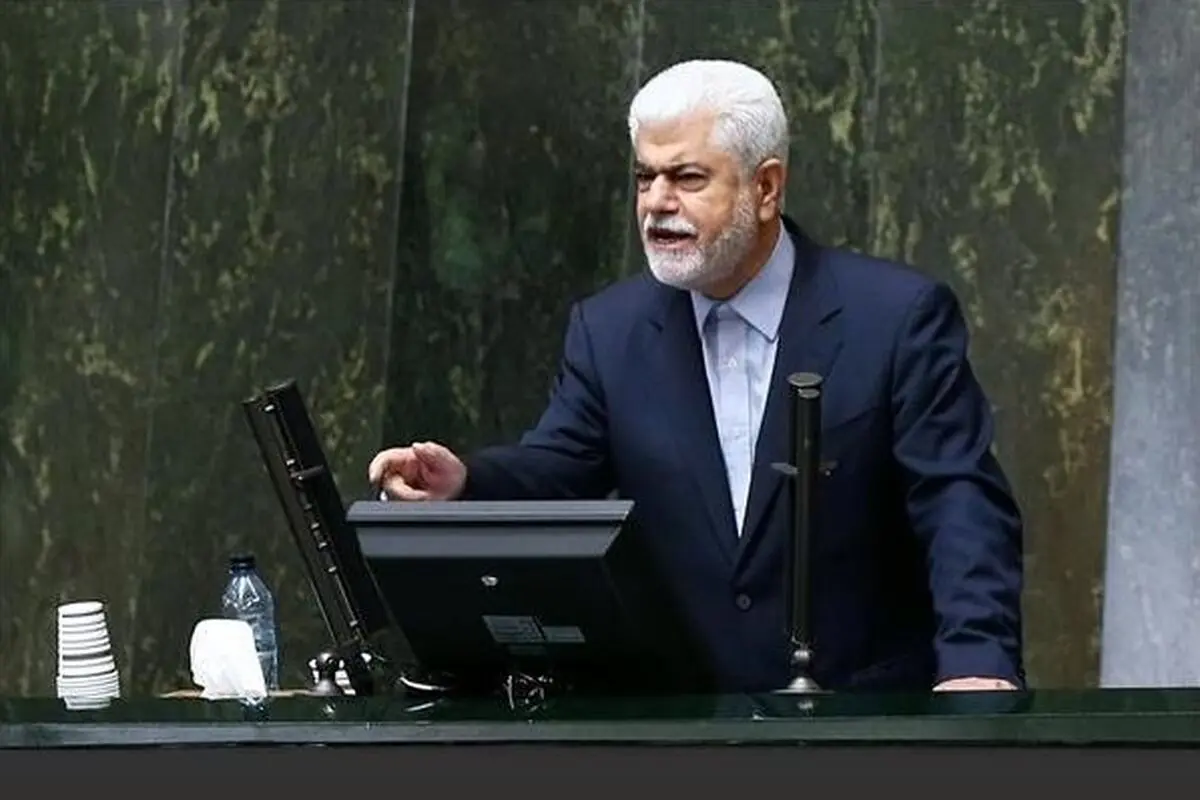 دولتمردان قبل از این که مردم با آن‌ها برخورد کنند به خودشان بیایند/ رئیس‌جمهور یک شب گرسنه نخوابیده که ببیند گرسنگی چه معنی دارد