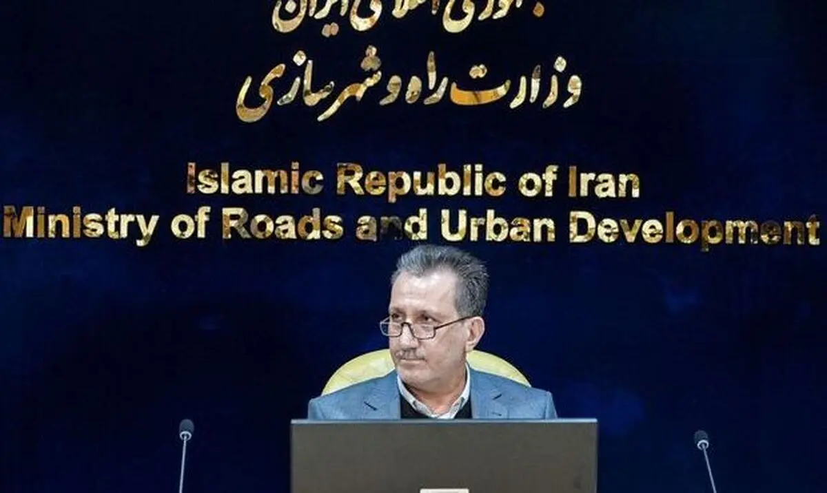 کاهش آب خزر دلیل افت صادرات بنادر شمالی کشور/ تردد کشتی‌های بزرگ در خزر با مشکل مواجه شد 
