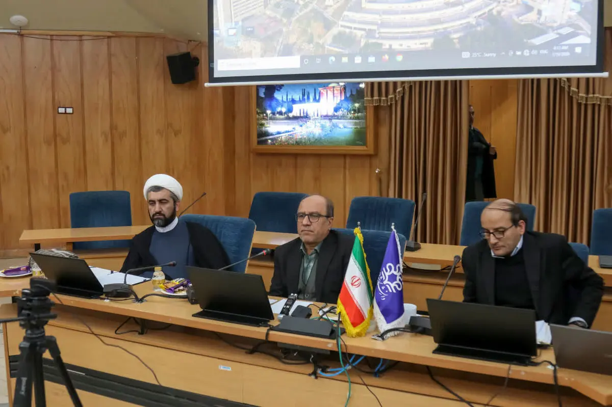 برای رسیدن به دموکراسی هیچ‌جا بهتر و معتبرتر از دانشگاه نیست