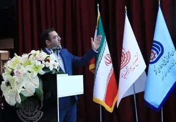 حضور بانوان در کارخانه‌ها، جبران فقدان نیروهای صنعتگر 