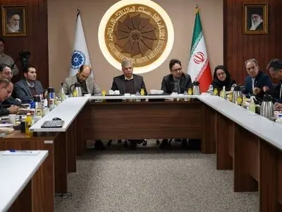 تاکید نخبگان علمی و فعالان صنعتی البرز بر لزوم حل چالش‌های ارتباط میان صنعت، دانشگاه و جامعه