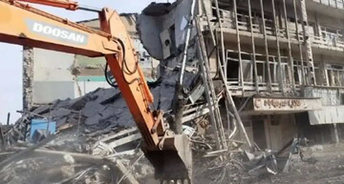 بررسی روند ساخت ۸۱۳ واحد صنعتی و صنفی آسیب دیده استان در جنگ تحمیلی سوم