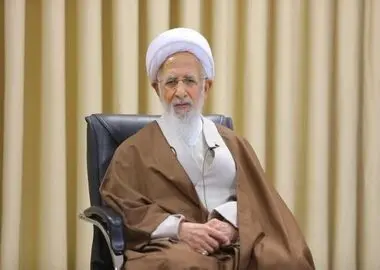 آیت‌الله جوادی آملی: ایستادگی مردم در برابر قدرت‌ها؛ جلوه‌ای از عنایت الهی است