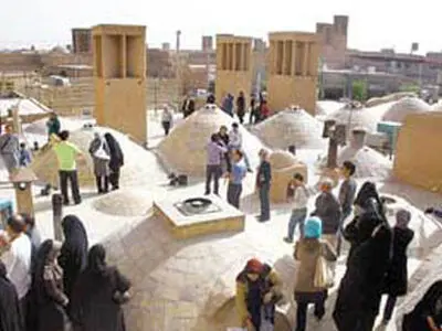 صرف داشتن اماکن جهانی دلیلی بر رونق صنعت گردشگری نیست/ شرایط سیاسی و کم شدن پروازهای خارجی؛ دوعامل کاهش توریست در ایران 