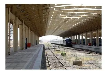 حمله موشکی دشمن به پل یحیی آباد ایستگاه راه آهن کاشان