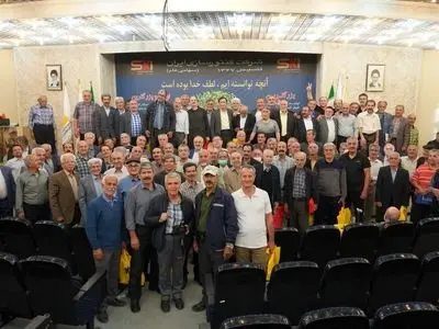گردهمایی سالیانه پیشکسوتان محترم عرصه کار و تولید (بازنشستگان) شرکت کنتورسازی ایران (سهامی عام) در سالن اجتماعات شرکت 