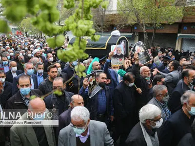  تشییع پیکر مرحوم آیت‌الله محمد محمدی ری‌شهری 
