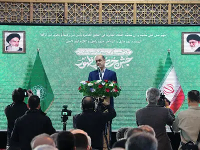 اسلامیت و جمهوریت، بازوان محکم انقلاب اسلامی است