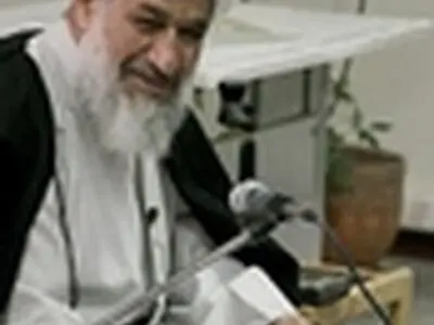 کسی که اجازه ندهد از او انتقاد شود مشرک است