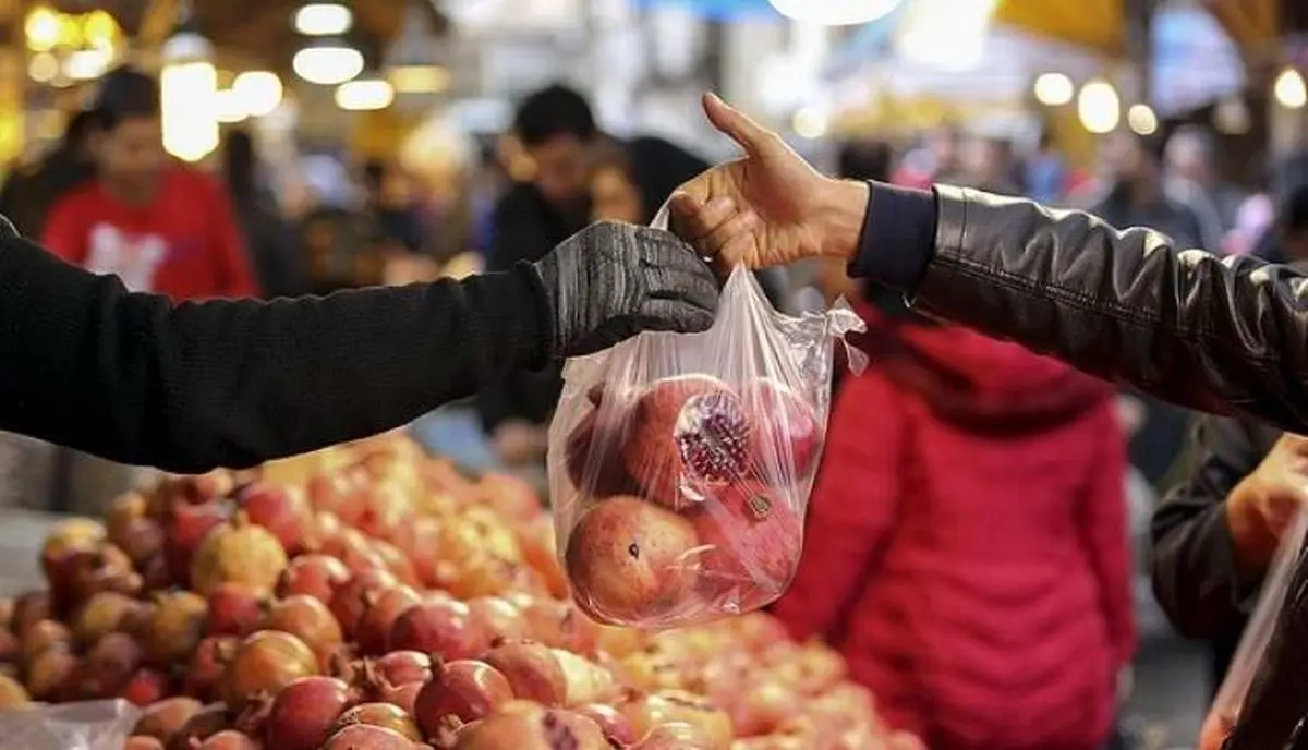 کنترل قیمت‌ها در آستانه یلدا؛ توزیع میوه و خشکبار در هفت نقطه یزد