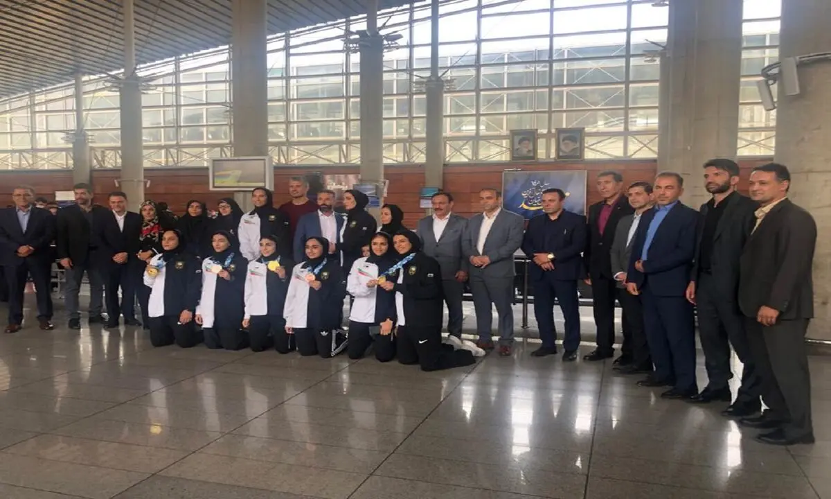 استقبال معاون وزیر از کاروان تیم ملی تکواندو بانوان ایران