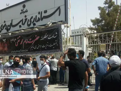 تجمع کارگران خباز مشهدی در اعتراض به دستمزد